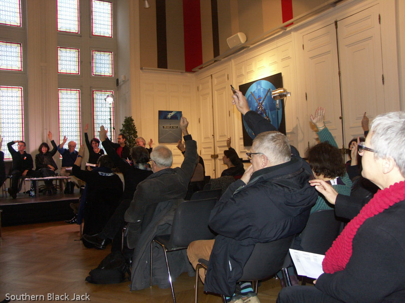 AG 813, on vote le rapport moral